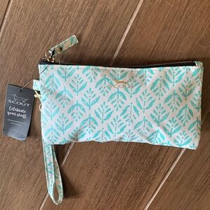 BRAND NEW Kate Wristlet from SCOUT